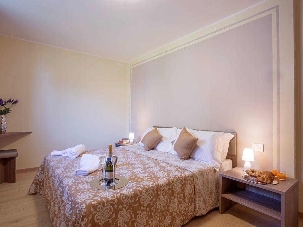Ossuccio Grande C Home With Pool Sleeps 12 By Italian Apartments 코모 외부 사진